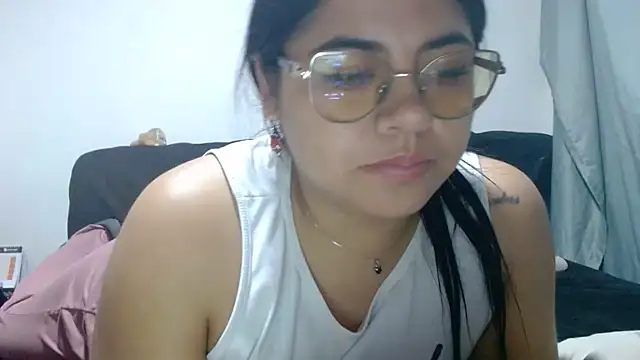 Snapshot of viccky_vick chatting on June 14, 2026, 3:52 am viccky vick online show from June 14, 2026, 3:52 am