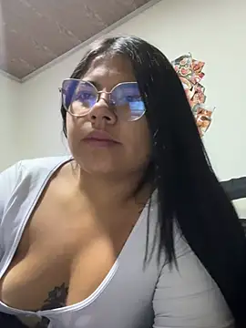 viccky vick online show from February 25, 2025, 11:43 am