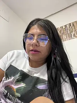 viccky vick online show from February 5, 2025, 10:22 pm