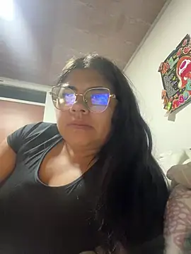 viccky vick online show from February 24, 2025, 12:20 am