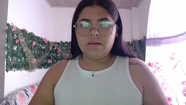 viccky vick online show from December 15, 2025, 4:46 pm