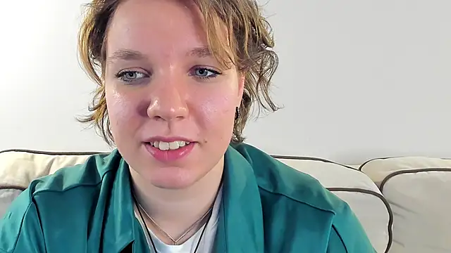 EdaGambee online show from February 4, 2025, 2:21 pm