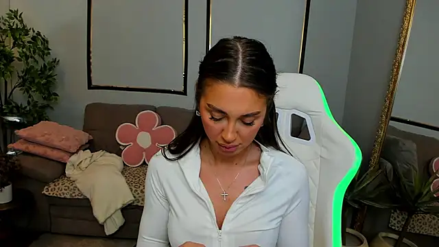 Anya-Ray online show from March 28, 2026, 1:45 pm