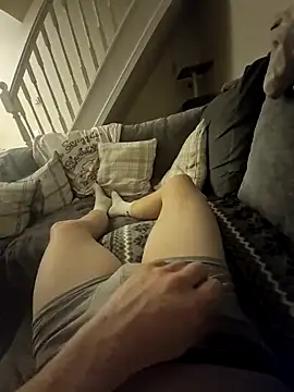 blueeyeblonde33 online show from February 15, 2025, 8:12 pm