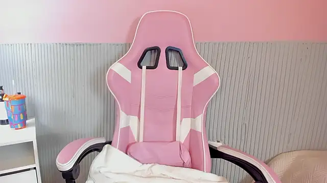 Snapshot of yeikafoxy chatting on March 3, 2026, 11:28 am yeikafoxy online show from March 3, 2026, 11:28 am