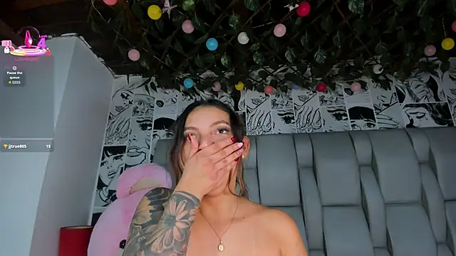 LucyRosse online show from January 5, 2026, 5:27 pm