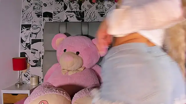 LucyRosse online show from March 30, 2026, 11:33 am