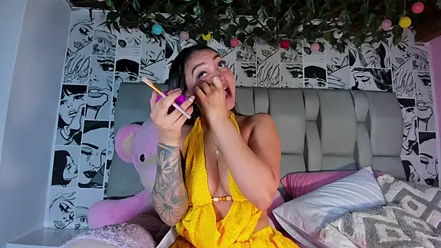 LucyRosse online show from June 6, 2026, 11:26 am