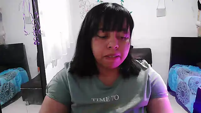 alexandraluv online show from October 18, 2025, 8:11 pm