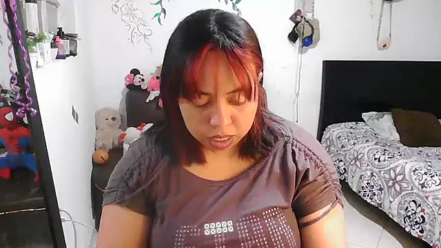 alexandraluv online show from November 10, 2025, 10:04 pm