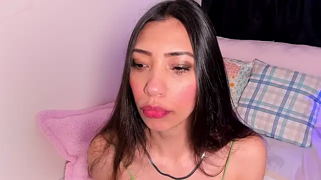 Snapshot of Miss_veronicaa2 chatting on November 25, 2025, 1:22 pm Miss veronicaa2 online show from November 25, 2025, 1:22 pm