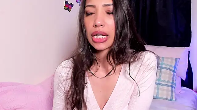 Snapshot of Miss_veronicaa2 chatting on November 24, 2025, 1:11 pm Miss veronicaa2 online show from November 24, 2025, 1:11 pm