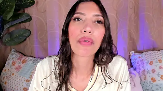 Snapshot of Miss_veronicaa2 chatting on June 19, 2026, 2:01 pm Miss veronicaa2 online show from June 19, 2026, 2:01 pm