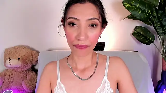 Snapshot of Miss_veronicaa2 chatting on May 8, 2026, 1:26 pm Miss veronicaa2 online show from May 8, 2026, 1:26 pm