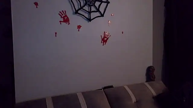 cruz815 online show from October 26, 2025, 4:02 am