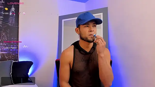 Max Conor1 online show from February 13, 2025, 11:28 am