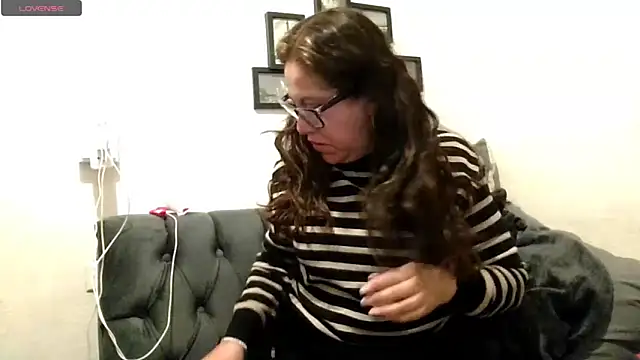 Snapshot of MirandaLatinaLovely chatting on February 12, 2026, 4:18 pm MirandaLatinaLovely online show from February 12, 2026, 4:18 pm