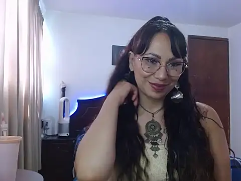 Snapshot of AloLovely_ chatting on April 15, 2026, 7:29 pm AloLovely online show from April 15, 2026, 7:29 pm