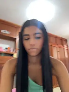 Snapshot of eva_roseee chatting on April 25, 2026, 7:11 pm eva roseee online show from April 25, 2026, 7:11 pm