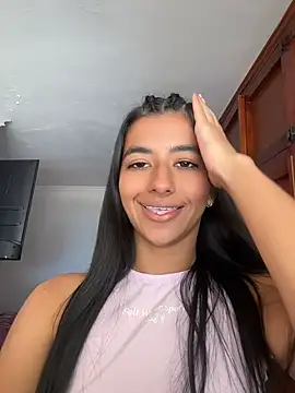 eva roseee online show from June 17, 2026, 7:13 pm