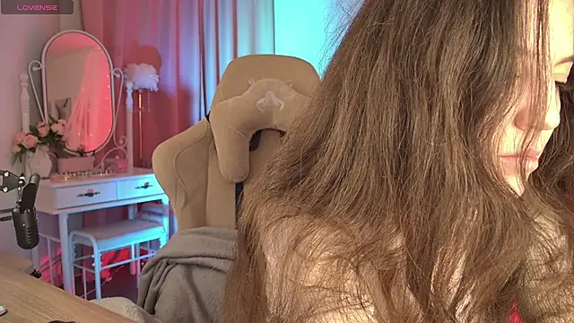 Snapshot of MilaStoyne chatting on November 27, 2025, 6:58 am MilaStoyne online show from November 27, 2025, 6:58 am