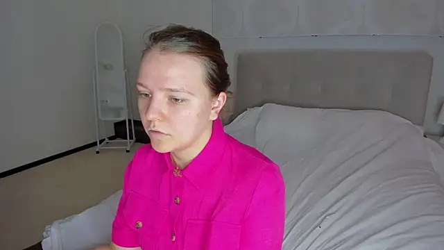 Snapshot of Jenny_Jimmy chatting on July 6, 2026, 9:27 am Jenny Jimmy online show from July 6, 2026, 9:27 am