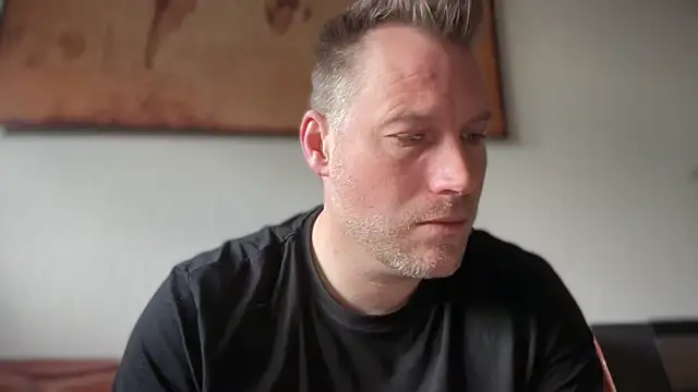 Christian87xxx online show from April 25, 2026, 7:11 am