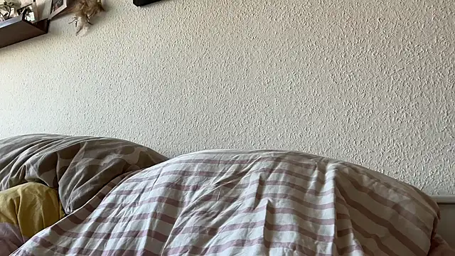 Christian87xxx online show from April 25, 2026, 4:48 pm