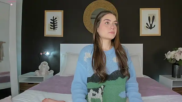 Snapshot of AlannaRussell_ chatting on February 4, 2026, 8:04 pm AlannaRussell online show from February 4, 2026, 8:04 pm