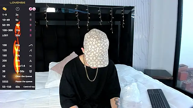 Snapshot of marcuscollins1_ chatting on February 28, 2026, 1:55 pm marcuscollins1 online show from February 28, 2026, 1:55 pm