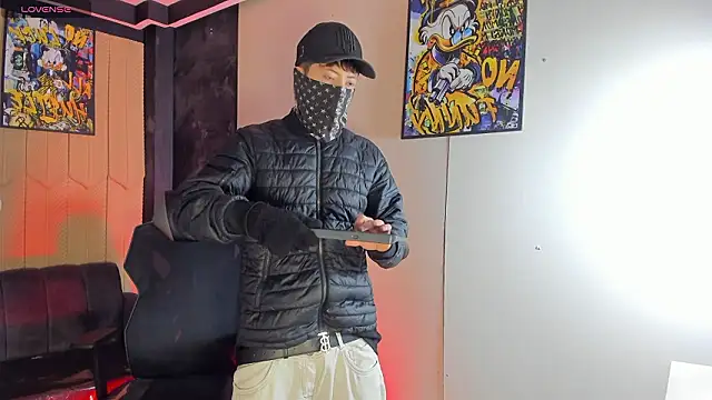 Snapshot of marcuscollins1_ chatting on February 3, 2026, 12:10 pm marcuscollins1 online show from February 3, 2026, 12:10 pm