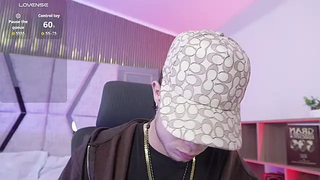 marcuscollins1  online show from January 7, 2026, 2:22 pm