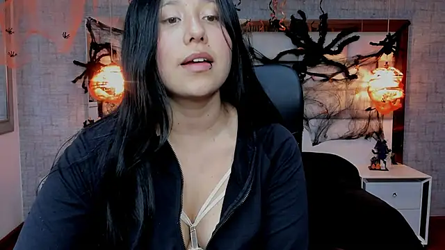 Nohemi louse online show from October 29, 2025, 7:02 pm