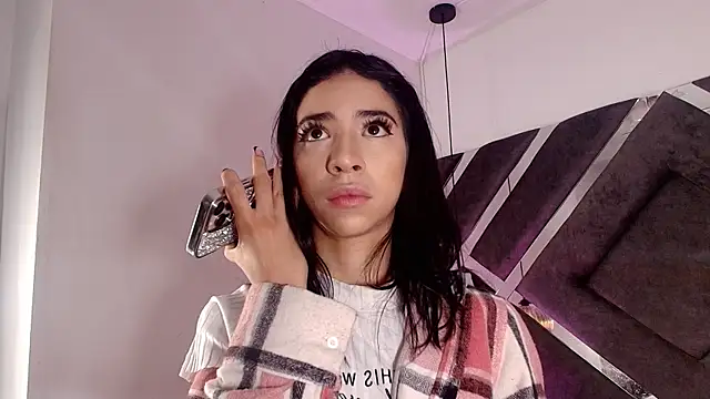 sara lopee1 online show from October 6, 2025, 11:55 am