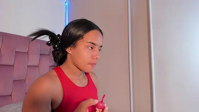 Roxy Stonee online show from March 25, 2026, 7:24 pm