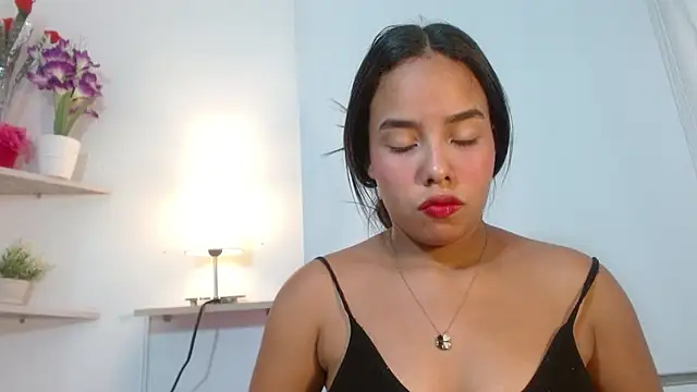 Snapshot of Roxy_Stonee chatting on November 24, 2025, 7:14 pm Roxy Stonee online show from November 24, 2025, 7:14 pm