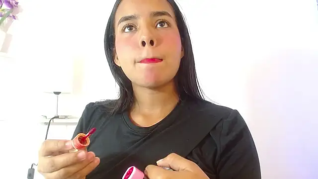 Snapshot of Roxy_Stonee chatting on November 19, 2025, 7:25 pm Roxy Stonee online show from November 19, 2025, 7:25 pm