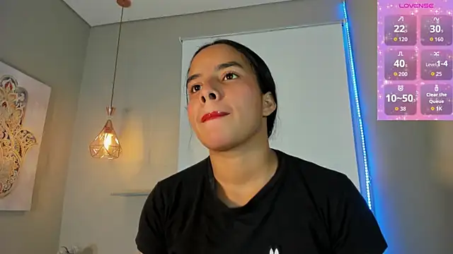 Snapshot of Roxy_Stonee chatting on May 28, 2026, 6:58 pm Roxy Stonee online show from May 28, 2026, 6:58 pm