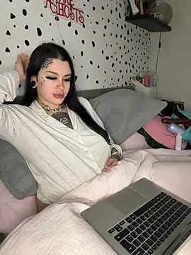 tempzzz12 online show from April 23, 2026, 6:53 am