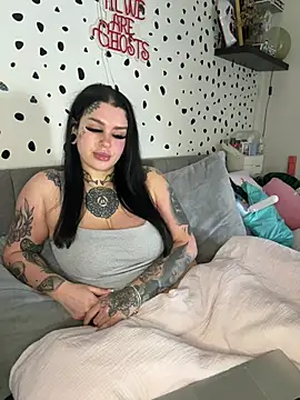 tempzzz12 online show from April 22, 2026, 9:38 am