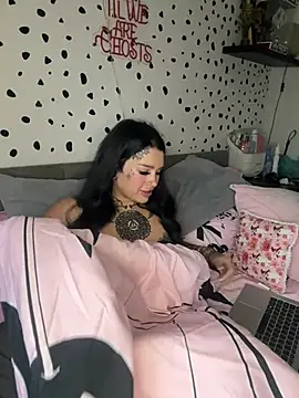 Snapshot of tempzzz12 chatting on July 25, 2026, 6:21 am tempzzz12 online show from July 25, 2026, 6:21 am