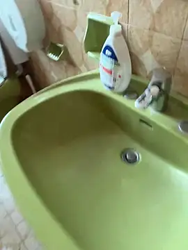 fuocovivo4 online show from March 2, 2025, 2:36 pm