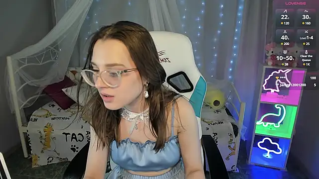 kaisajenner online show from February 7, 2025, 3:52 pm