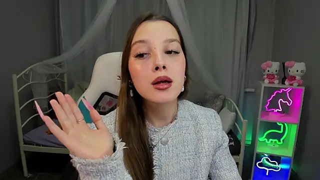 kaisajenner online show from November 21, 2025, 6:18 pm