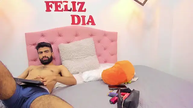 Snapshot of Arah_issaa chatting on February 21, 2025, 2:27 pm Arah issaa online show from February 21, 2025, 2:27 pm