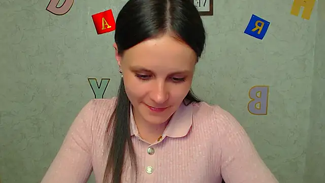 ValeriaHeart  online show from March 19, 2025, 4:34 pm