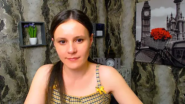 ValeriaHeart  online show from March 5, 2025, 4:13 pm