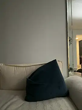 Snapshot of Liyah_19 chatting on January 12, 2026, 11:20 pm Liyah 19 online show from January 12, 2026, 11:20 pm