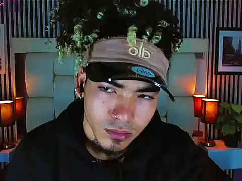 LihanJor 23 online show from November 1, 2025, 1:16 pm