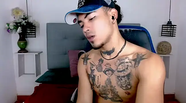 LihanJor 23 online show from March 22, 2025, 9:45 am